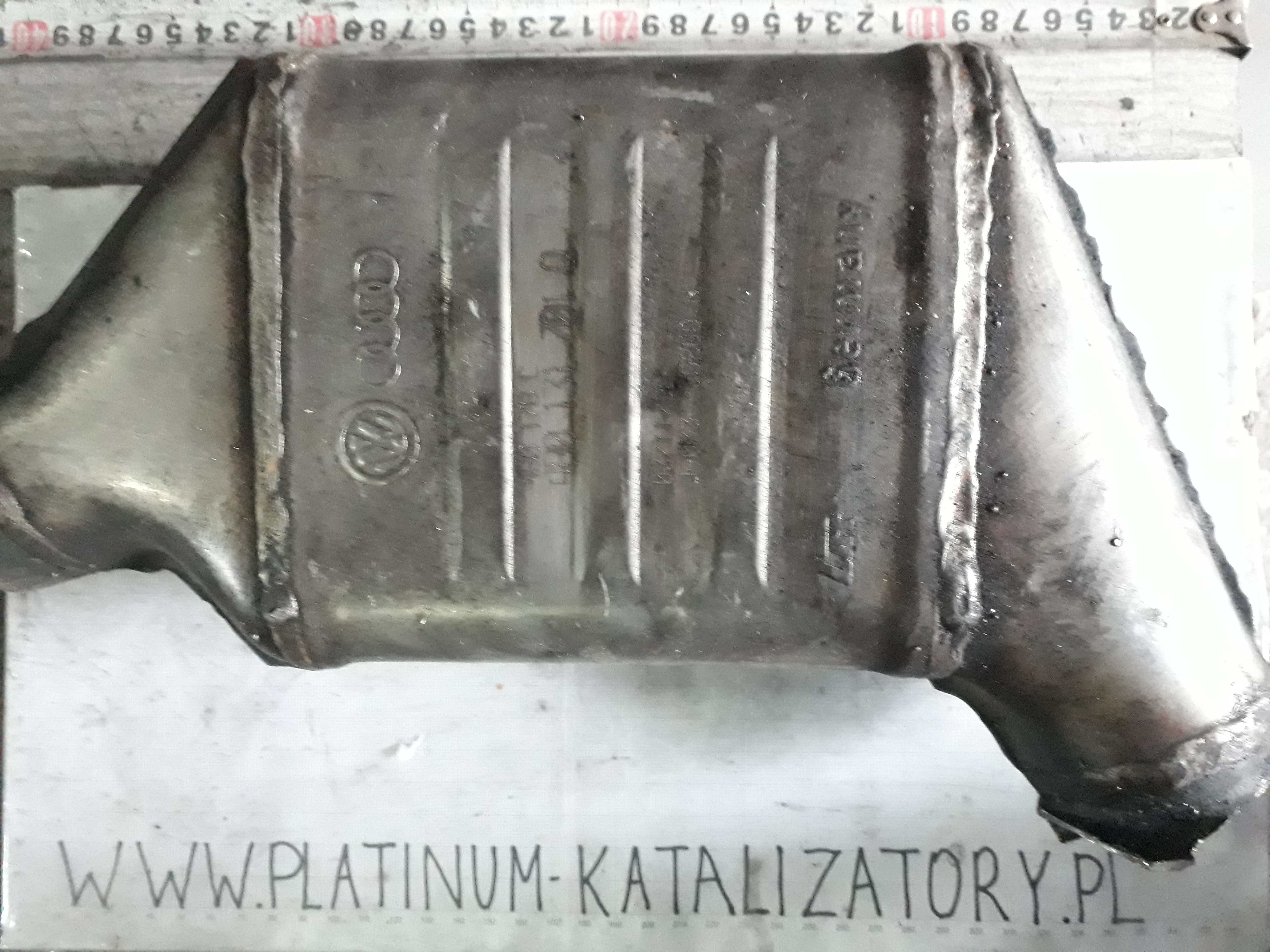 Katalizator 4B0131701P 4B0178B 4B0131701Q 4B0178C 03r