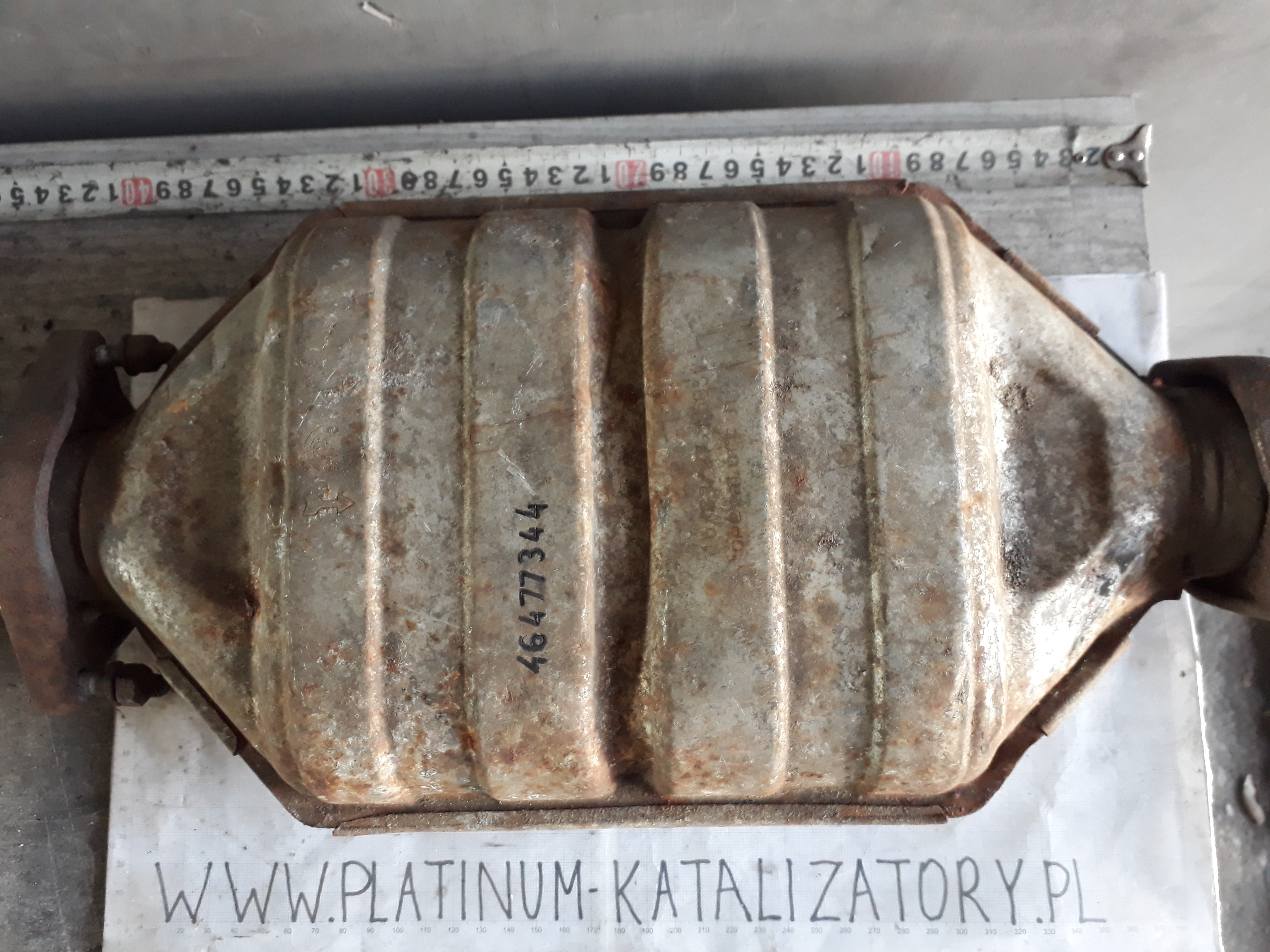 Katalizator 46477344