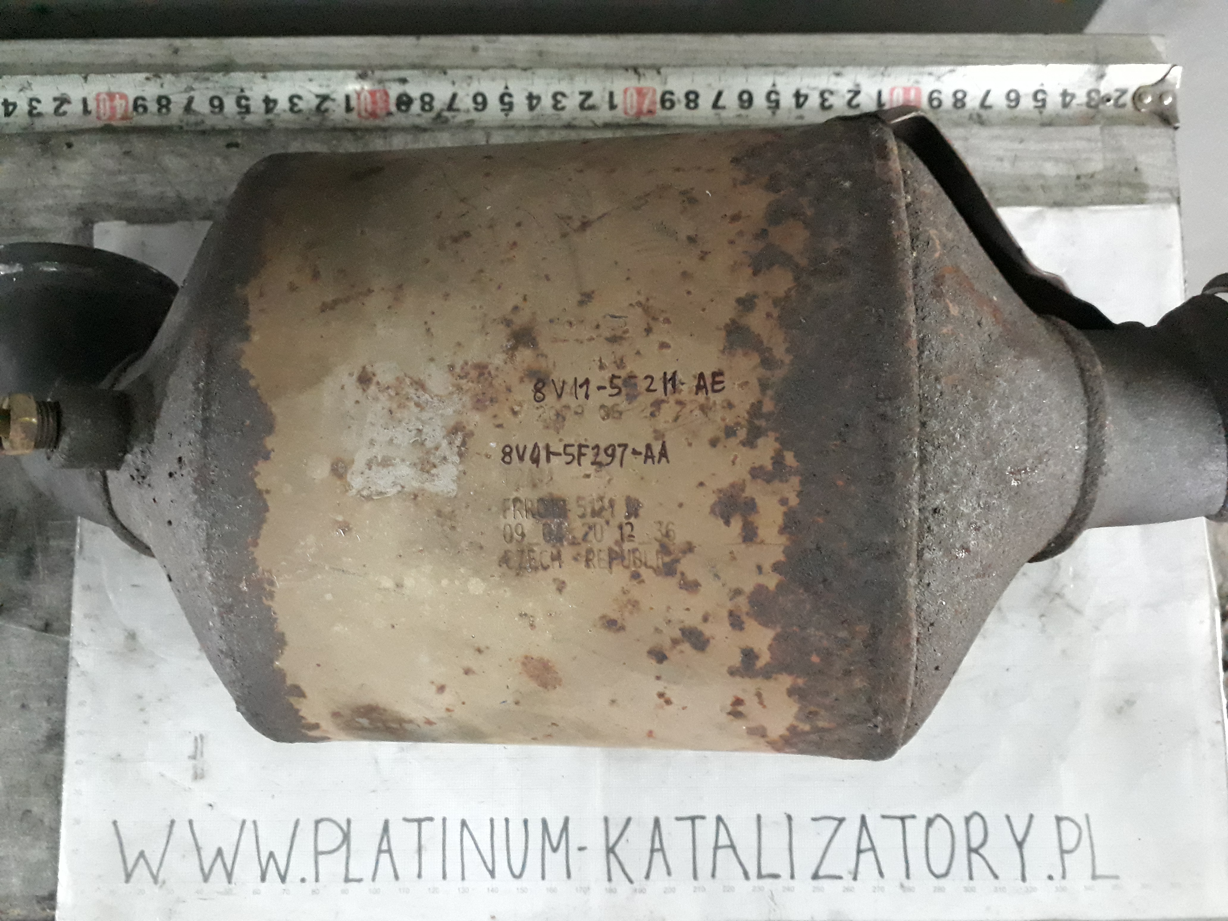 Katalizator 8V41-5E211-AE 8V41-5F297-AA