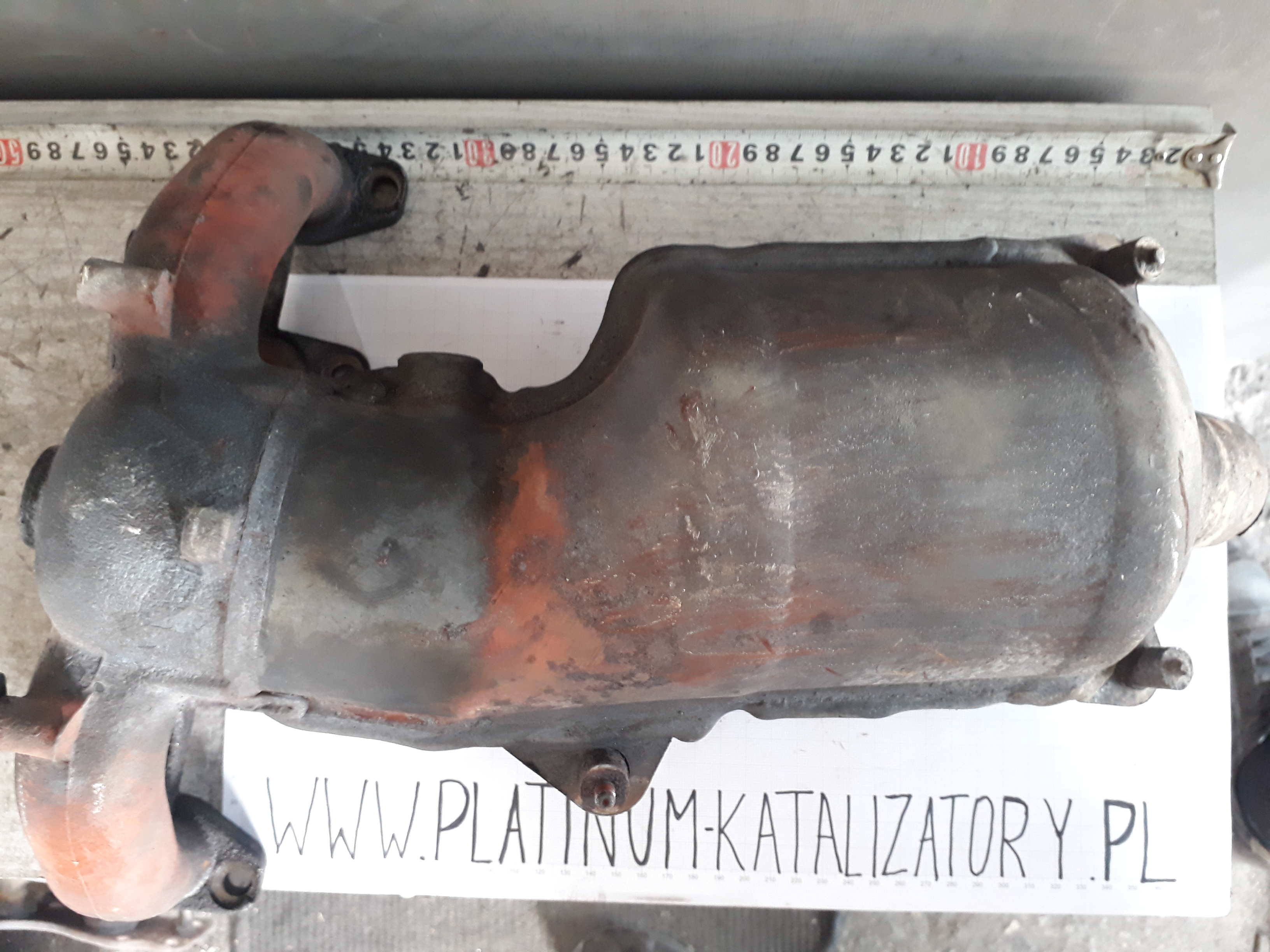 Katalizator 46542849